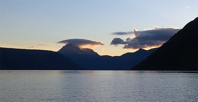 Bilde av Lavangsfjorden